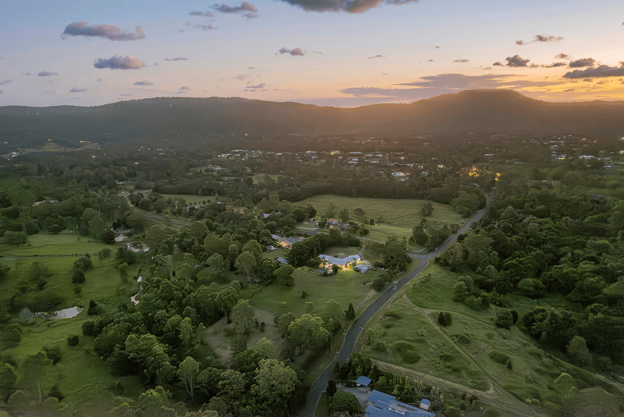 1 Cumberland Road, WIGHTS MOUNTAIN, QLD 4520
