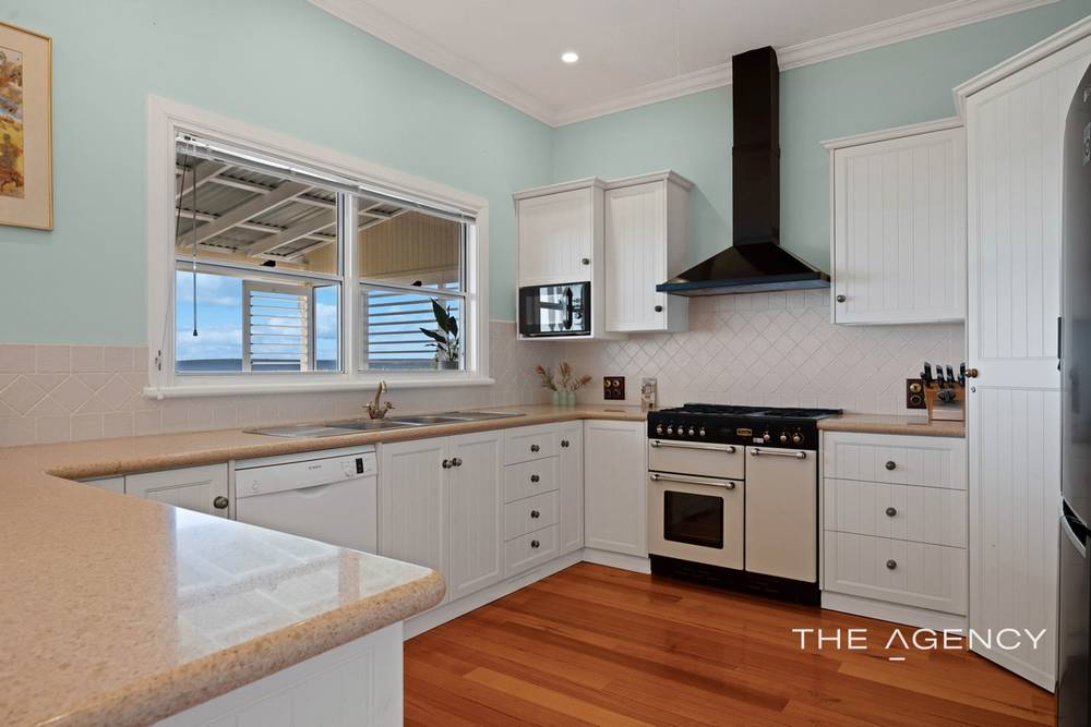 21 Charlton Loop, Kalbarri, WA 6536