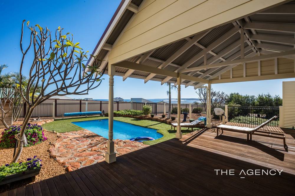 21 Charlton Loop, Kalbarri, WA 6536