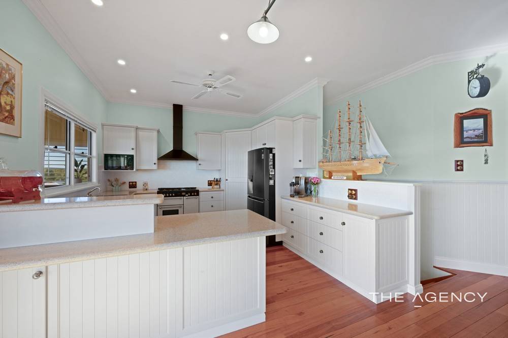 21 Charlton Loop, Kalbarri, WA 6536