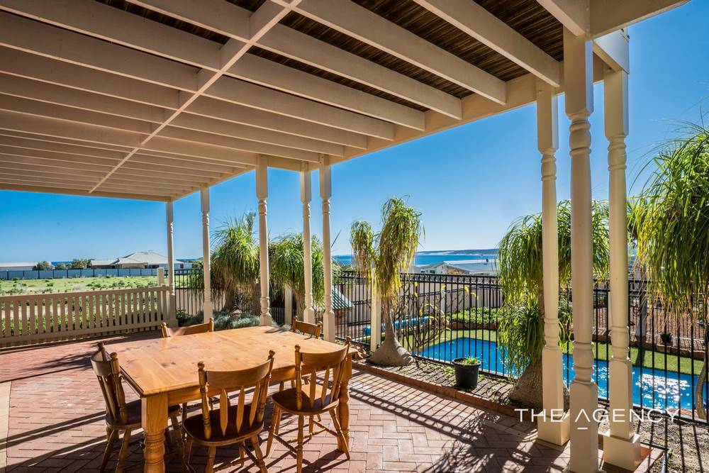 21 Charlton Loop, Kalbarri, WA 6536