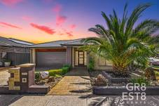 2 Zeus Avenue, CRANBOURNE WEST, VIC 3977