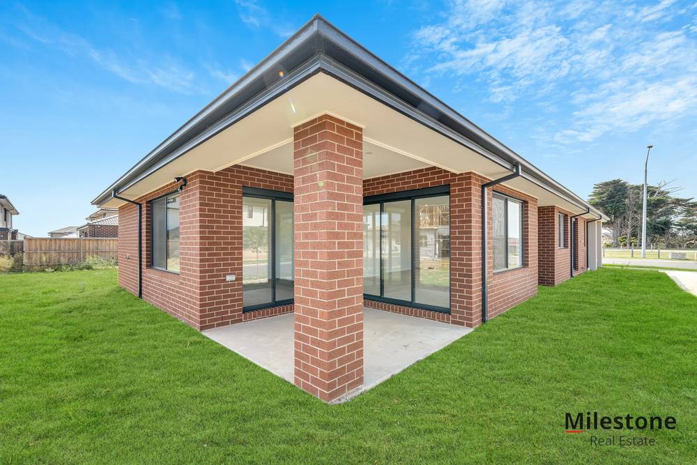 78 Carora Circuit, CLYDE NORTH, VIC 3978