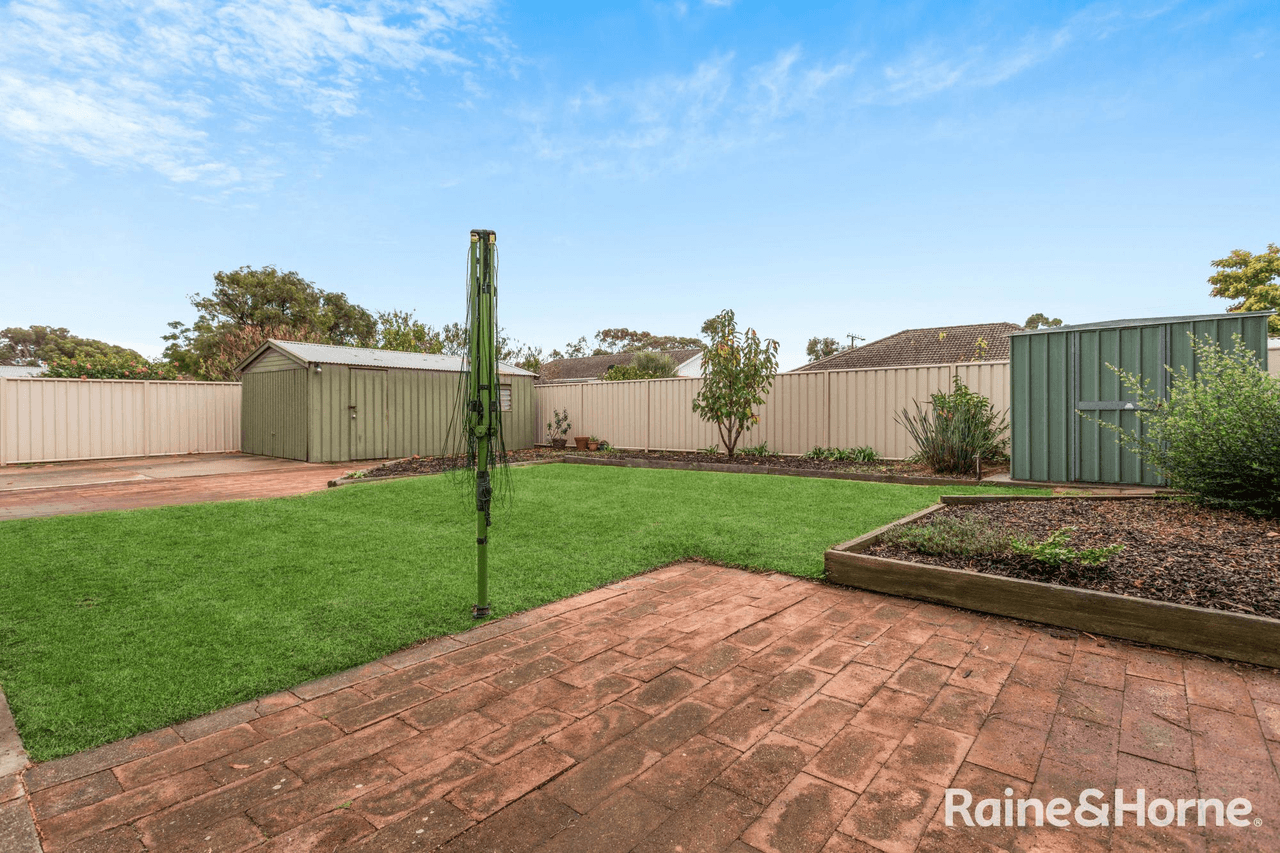 7 Helen Street, CHRISTIE DOWNS, SA 5164