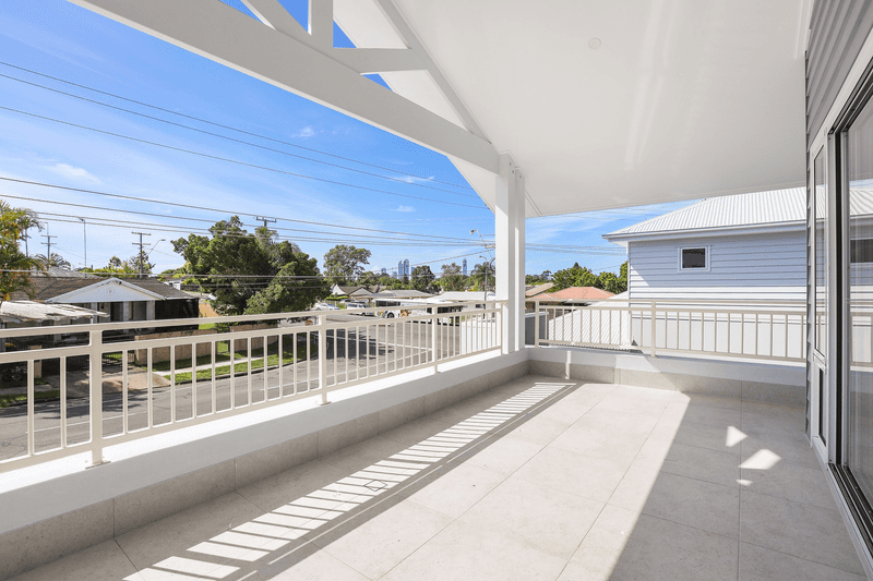 2 Tecoma Street, SOUTHPORT, QLD 4215