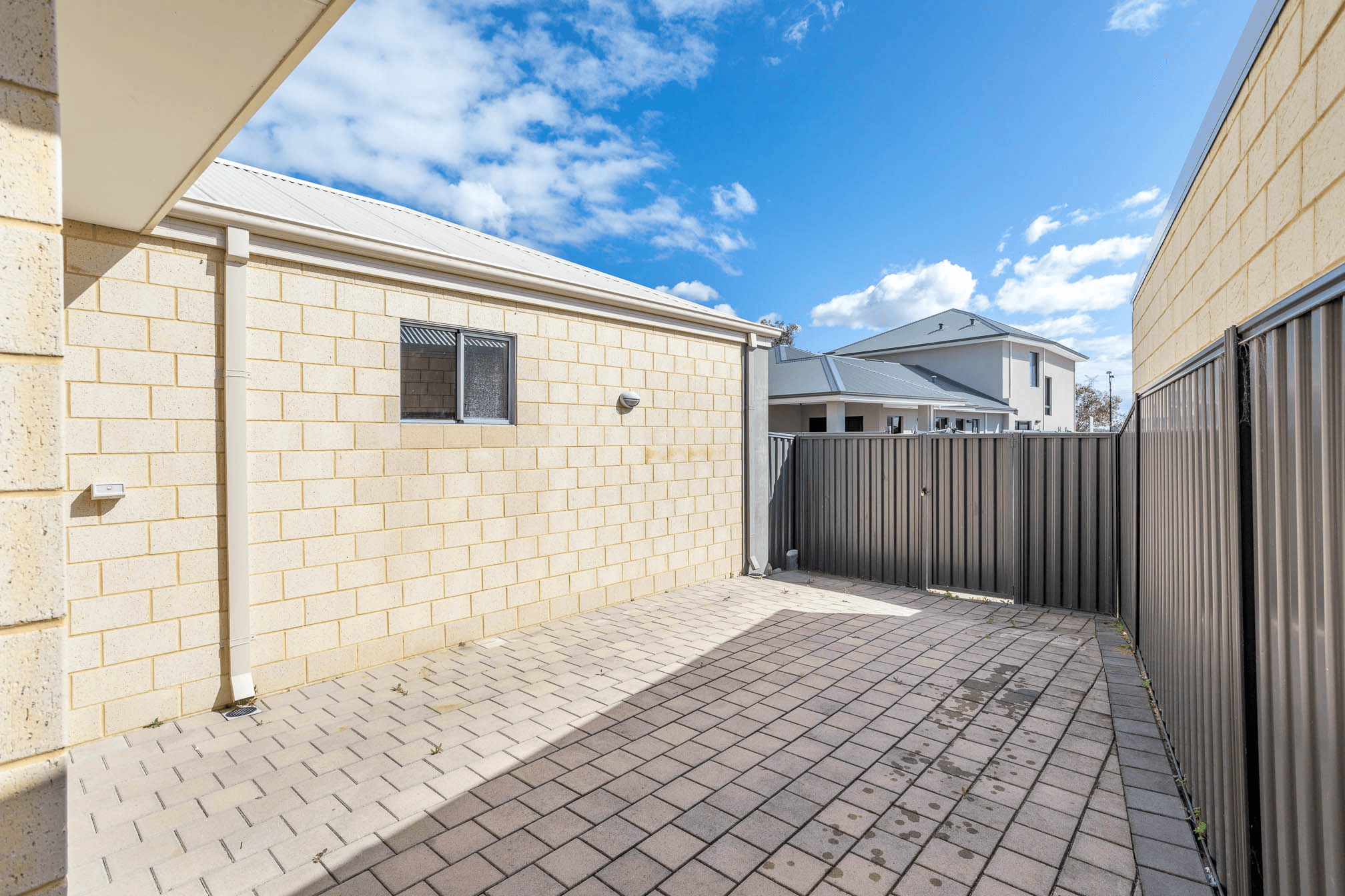 37 St Catharines Promenade, CHAMPION LAKES, WA 6111