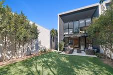 22 Theatre Drive, Benowa, QLD 4217