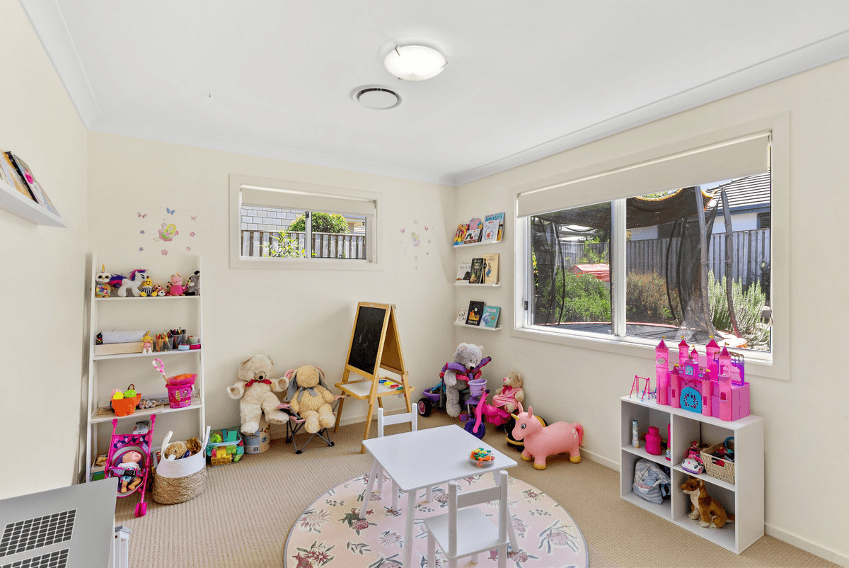 8 Morton Way, SKENNARS HEAD, NSW 2478