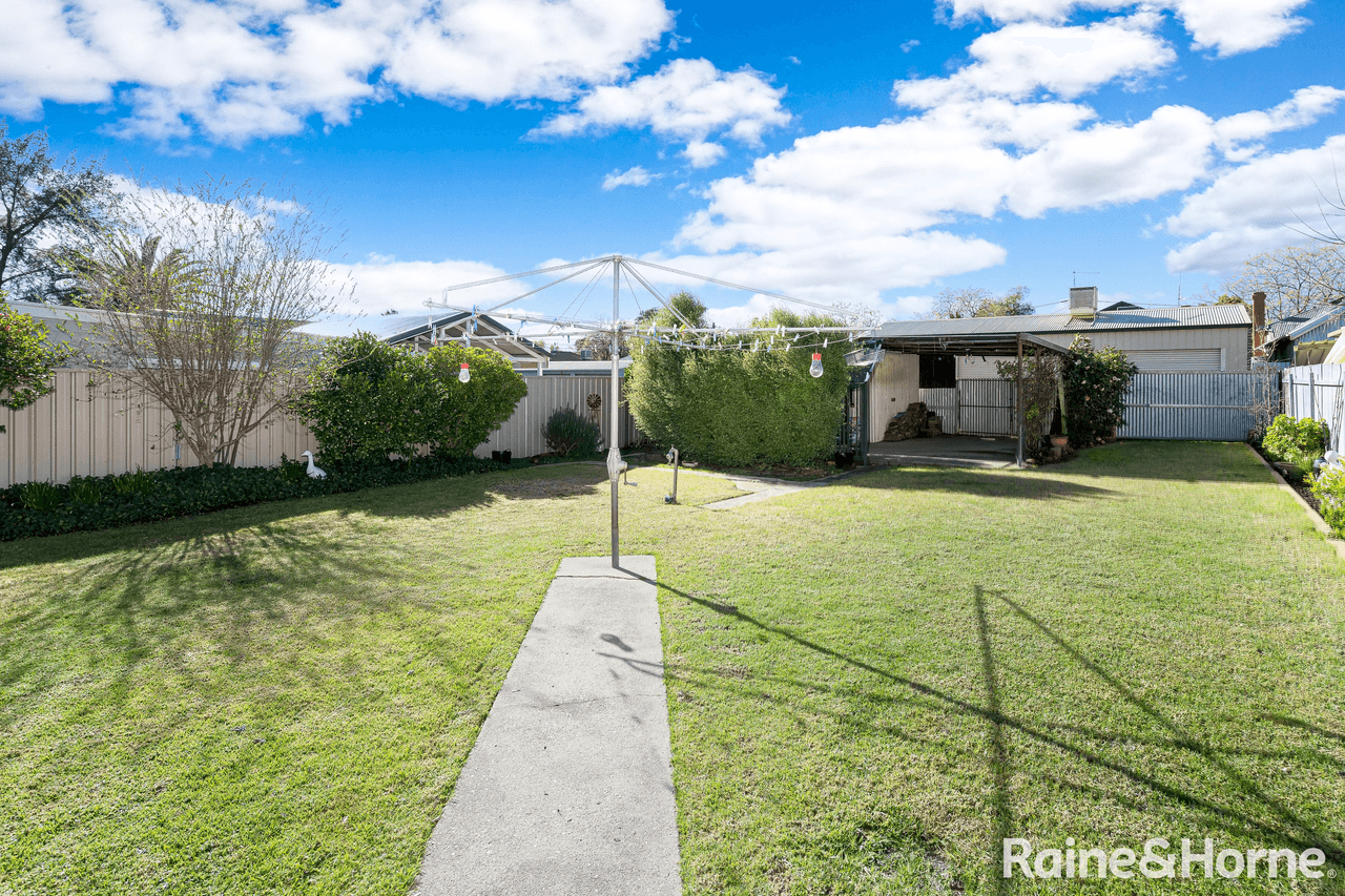 21 Norman Street, TURVEY PARK, NSW 2650