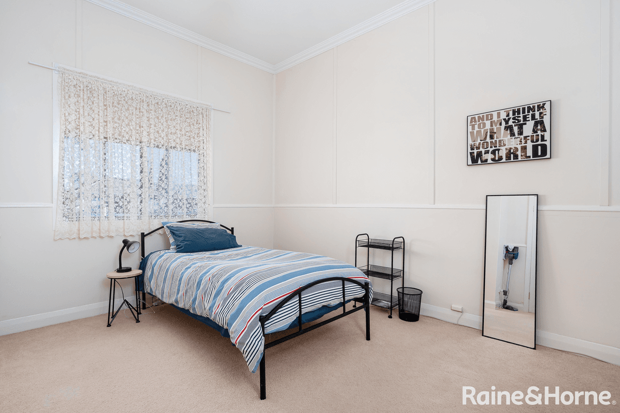 21 Norman Street, TURVEY PARK, NSW 2650