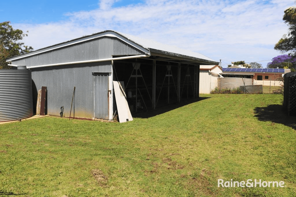 11 Gabbee St, KINGAROY, QLD 4610