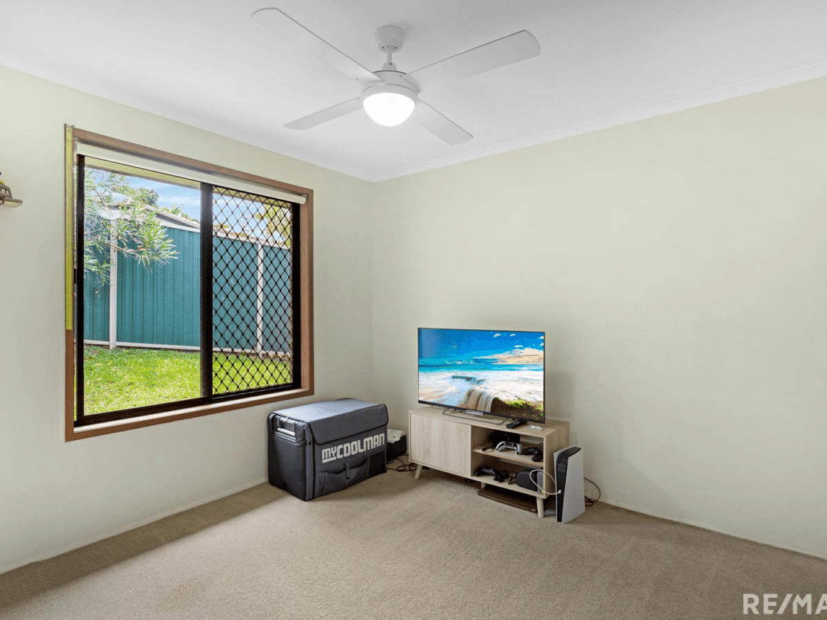 19 Cambridge Court, CARRARA, QLD 4211