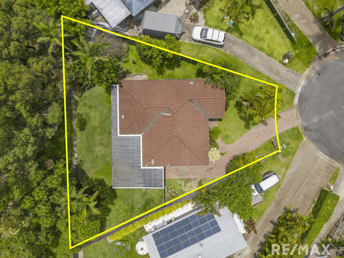 19 Cambridge Court, CARRARA, QLD 4211