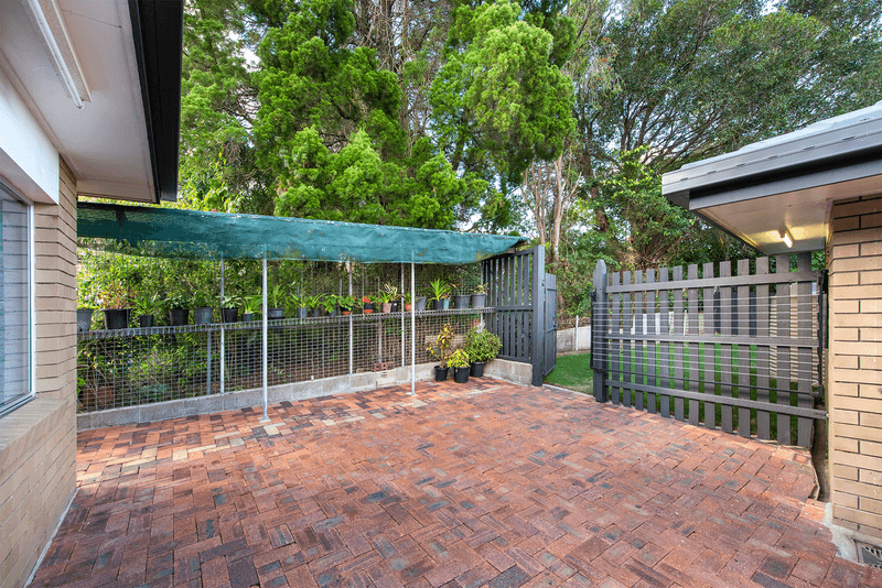 24 Trood Street, MACGREGOR, QLD 4109