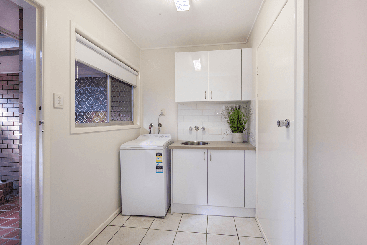 24 Trood Street, MACGREGOR, QLD 4109