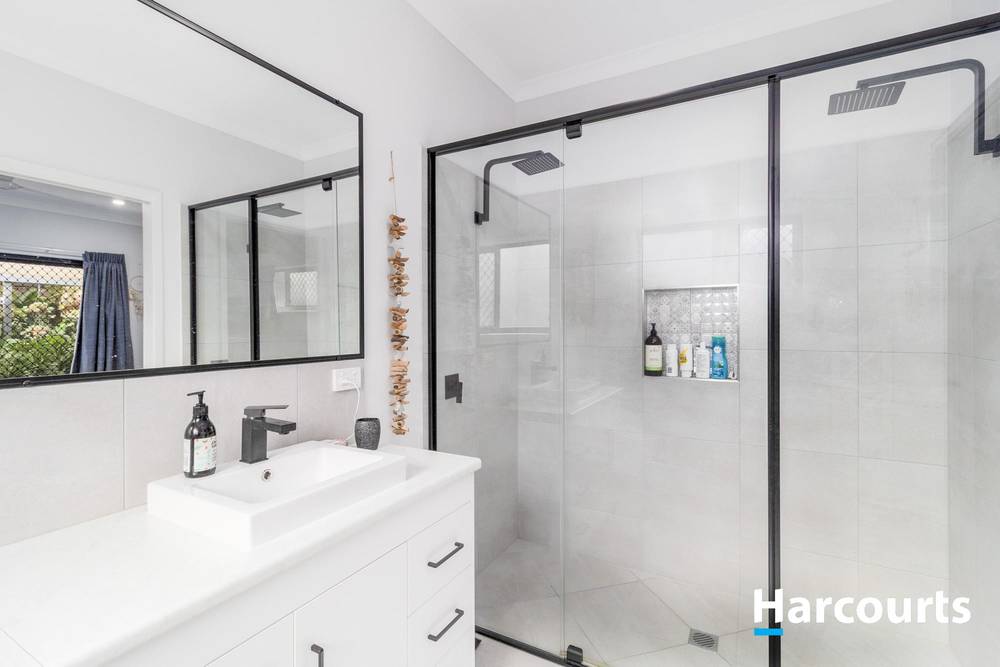 14 TYNDALL STREET, APPLE TREE CREEK, QLD 4660