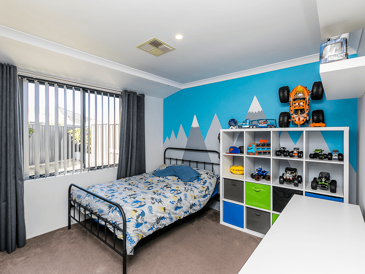 5 Leader Pass, ELLENBROOK, WA 6069