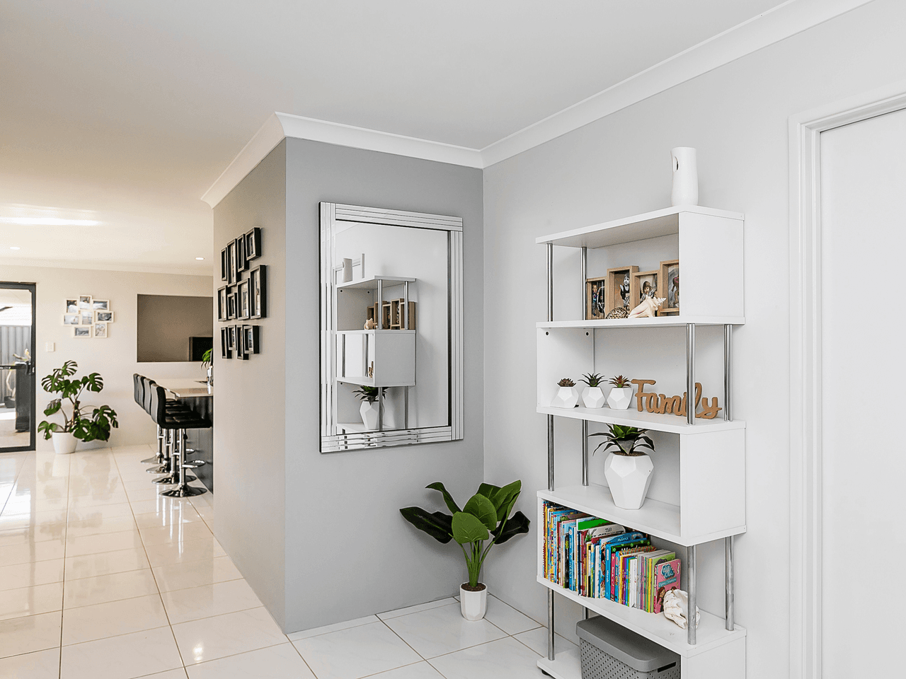 5 Leader Pass, ELLENBROOK, WA 6069