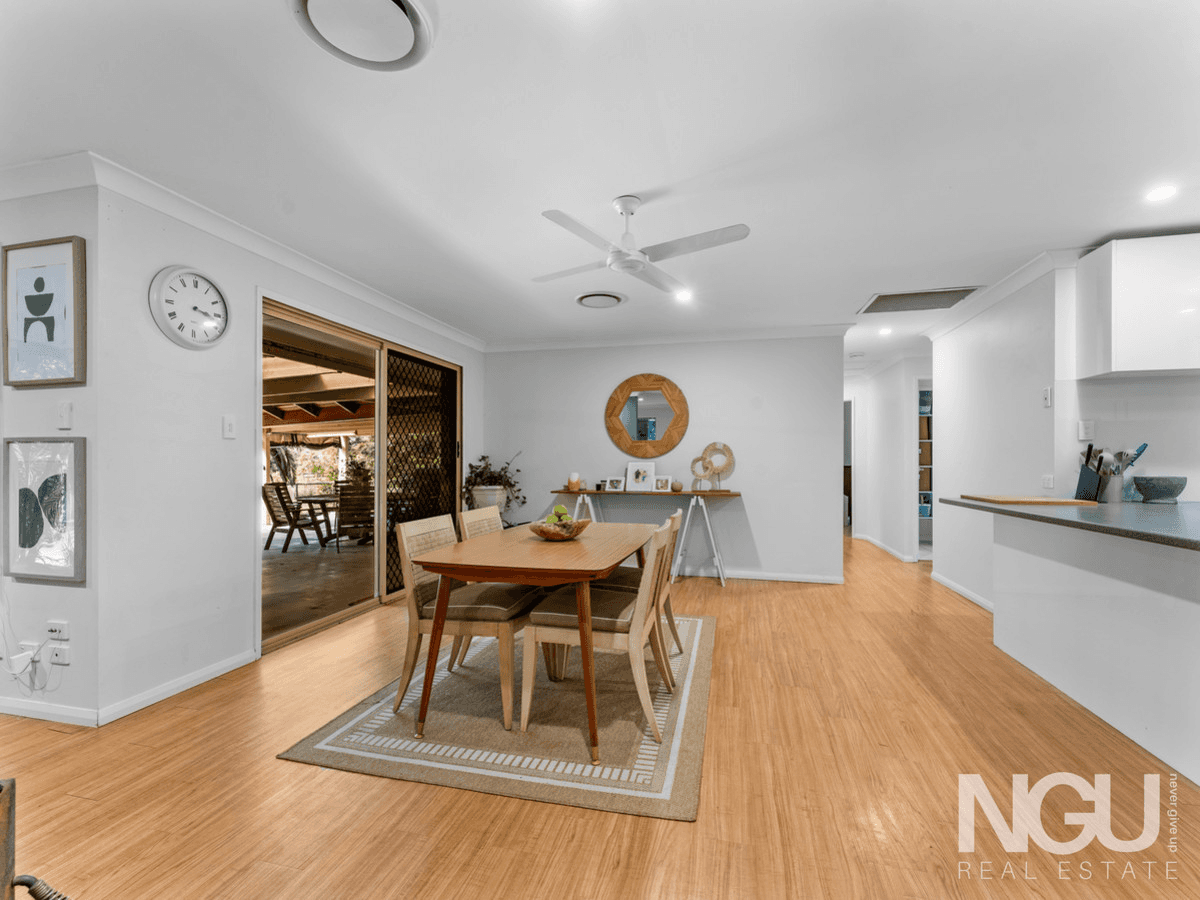 54-56 Fawkner Crescent, Barellan Point, QLD 4306