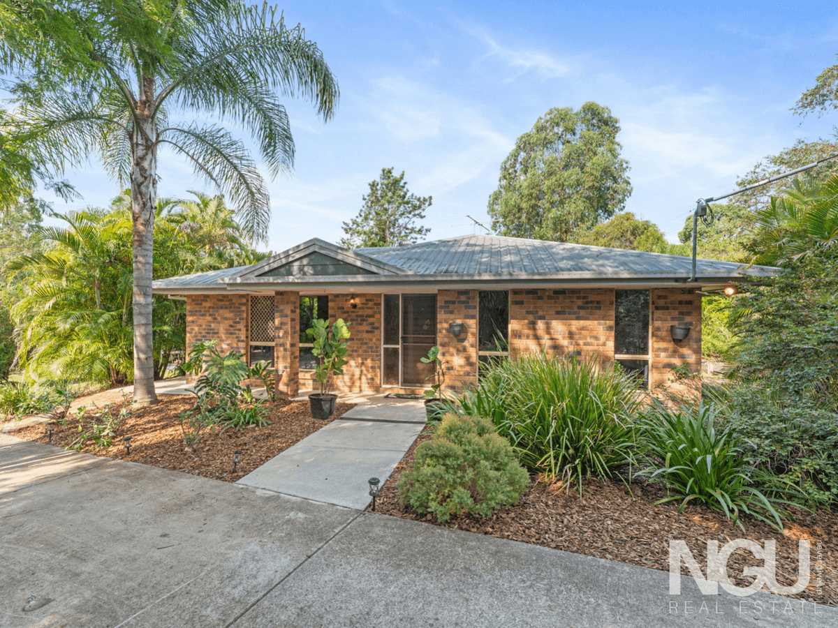 54-56 Fawkner Crescent, Barellan Point, QLD 4306