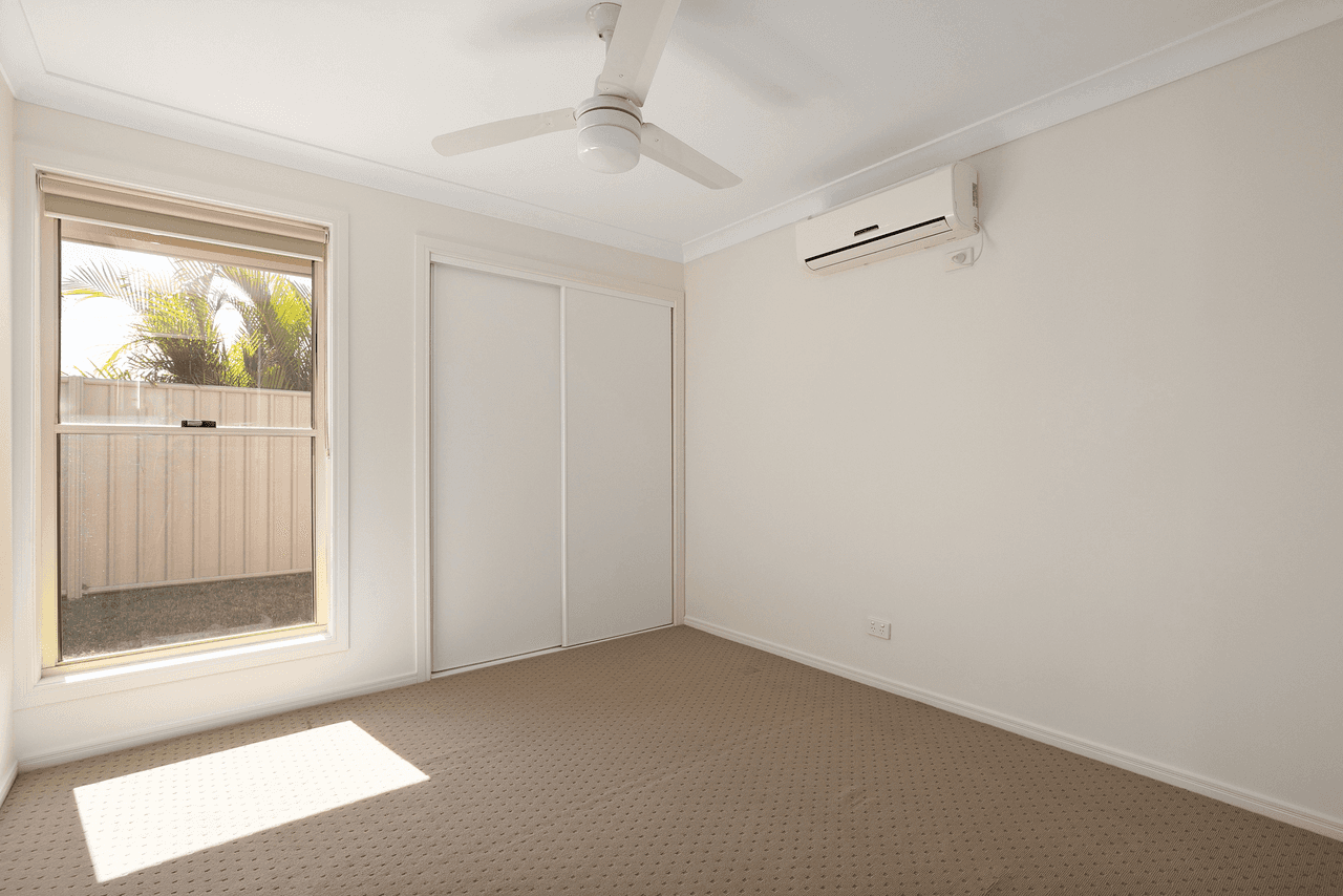 2/10 Moriarty Street, EMERALD, QLD 4720