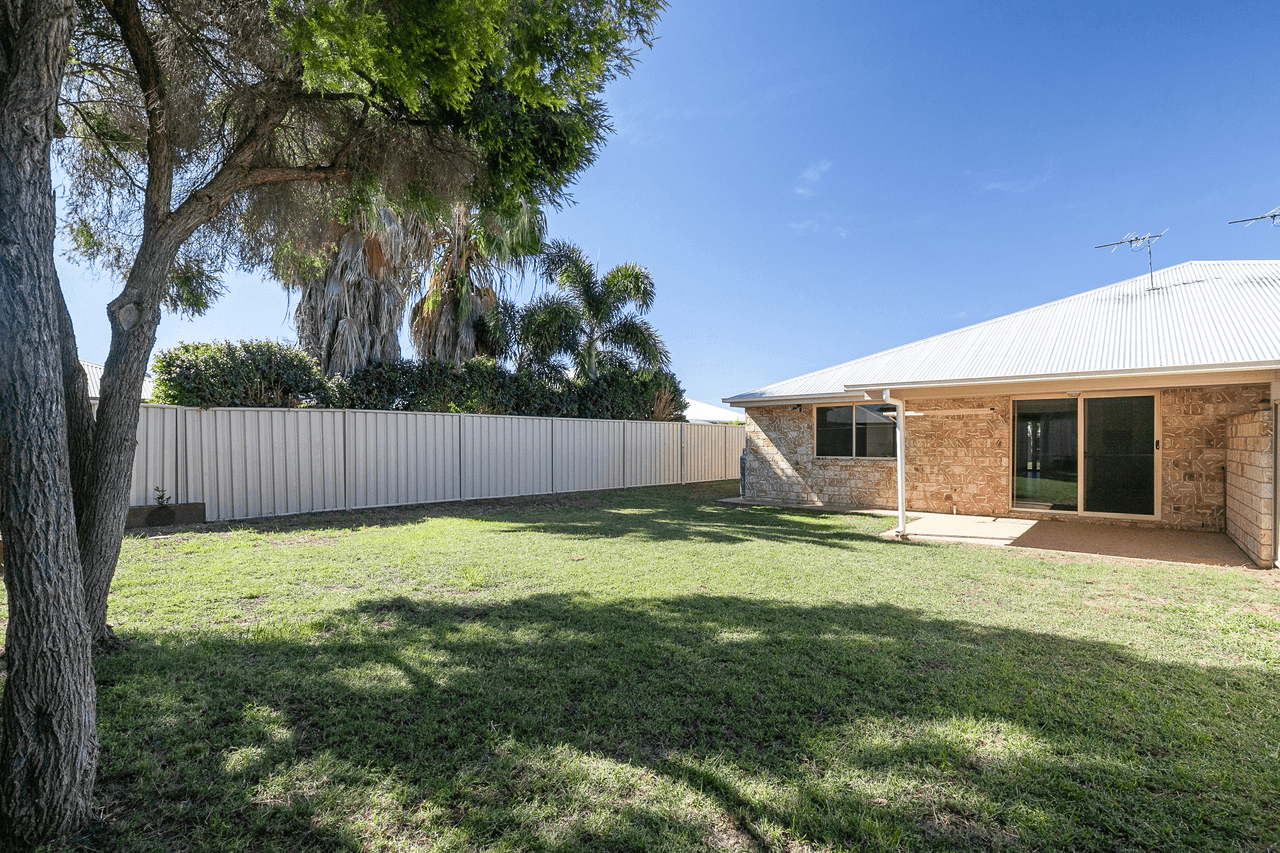 2/10 Moriarty Street, EMERALD, QLD 4720