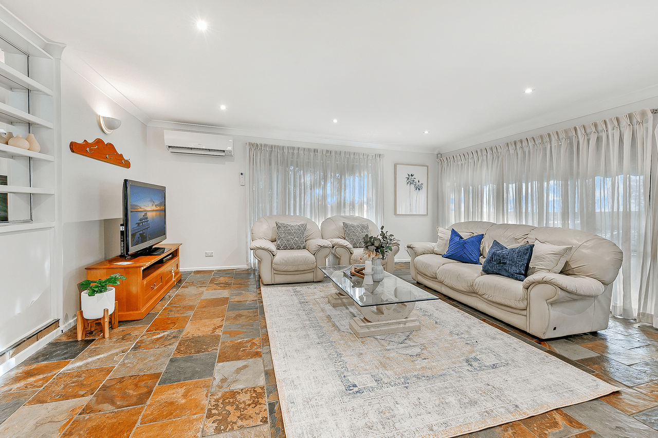 4 Timbertop Ave, CARLINGFORD, NSW 2118