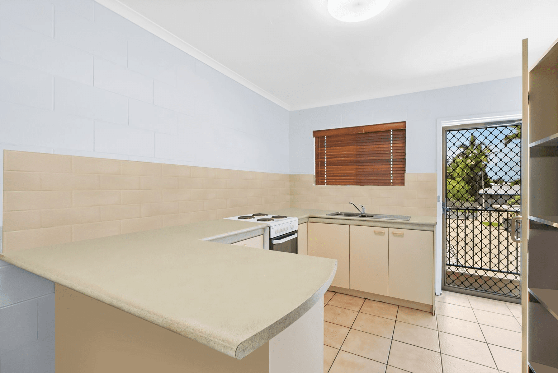 12/23-25 Harris Street, Parramatta Park, QLD 4870