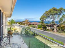 5 Stirling Avenue, BLACKMANS BAY, TAS 7052