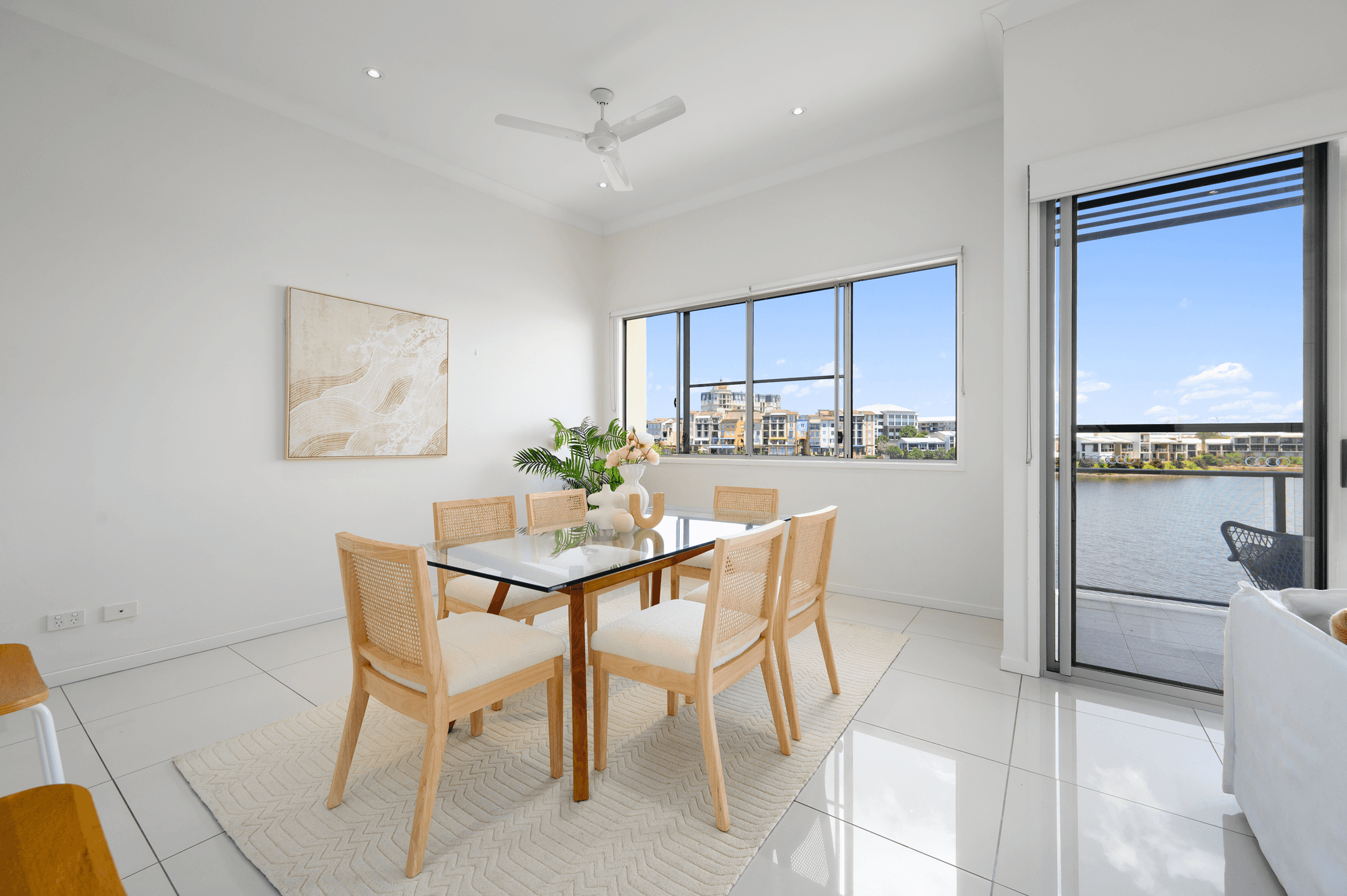 76/5033 Emerald Island Drive, CARRARA, QLD 4211