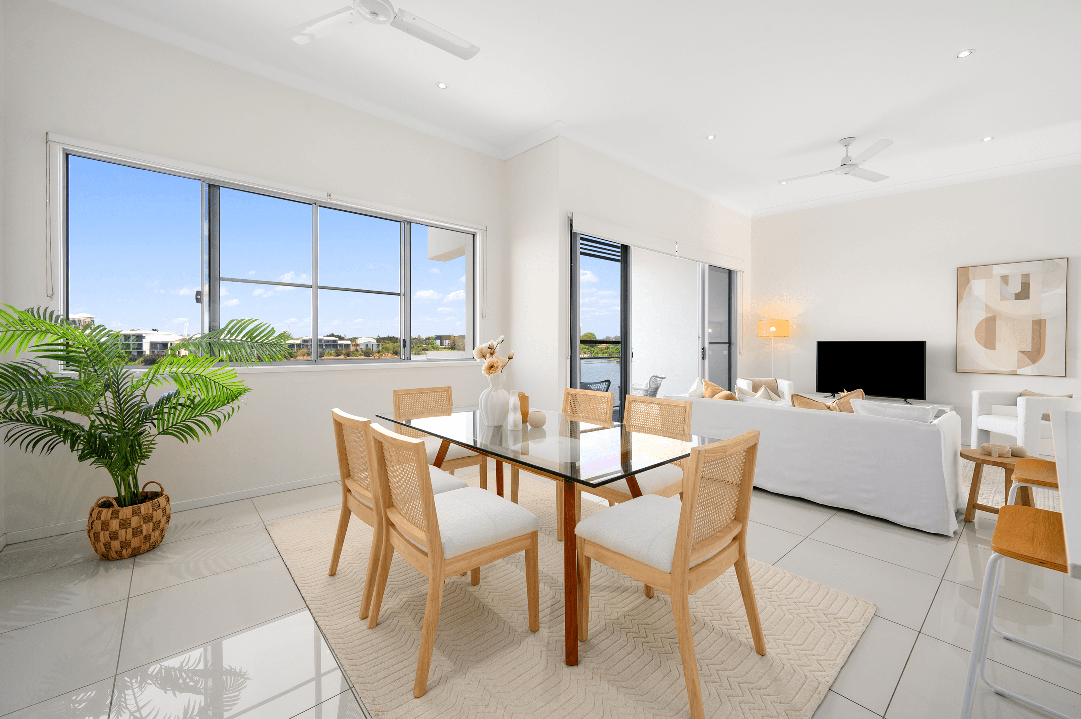 76/5033 Emerald Island Drive, CARRARA, QLD 4211