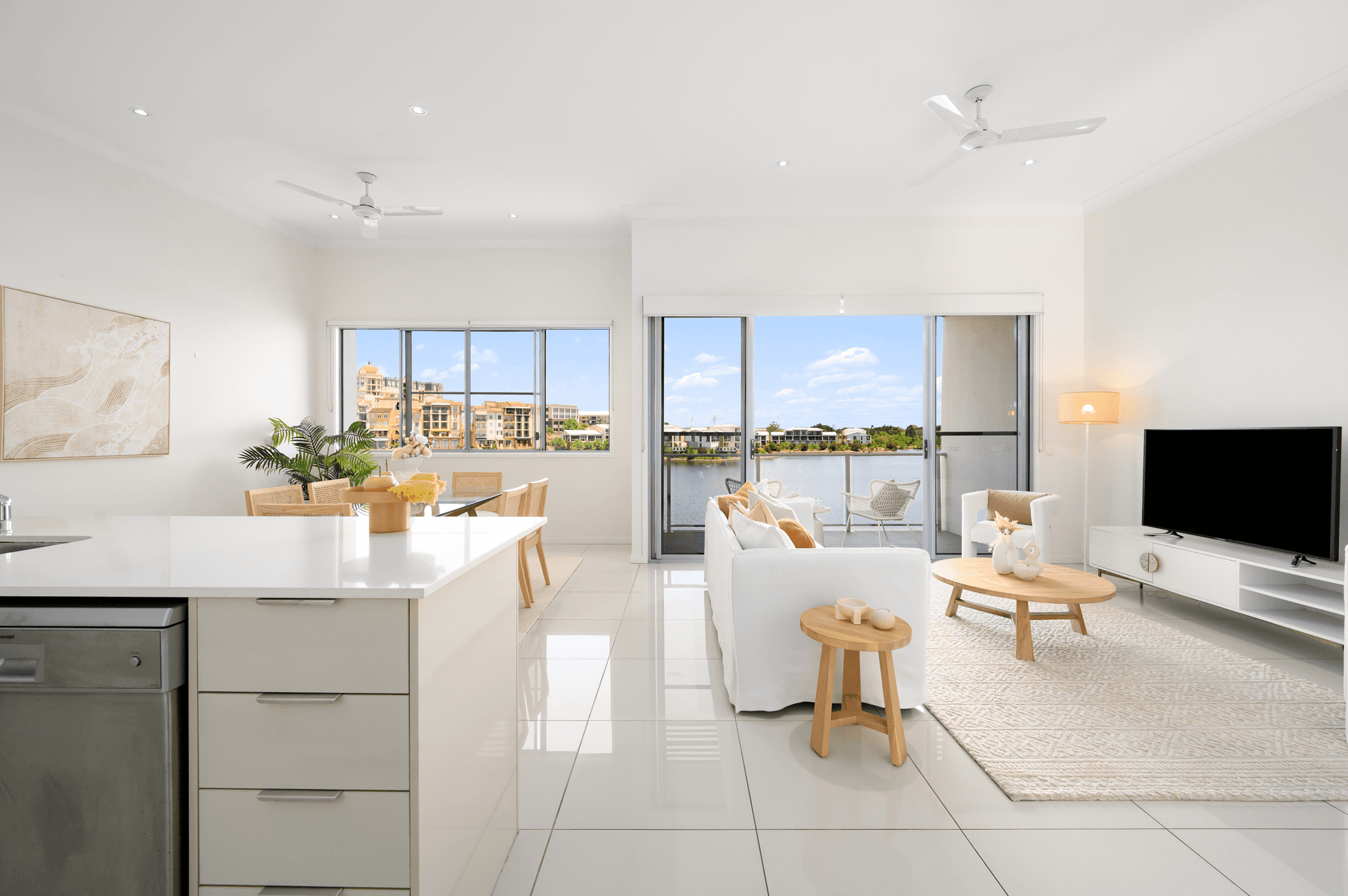 76/5033 Emerald Island Drive, CARRARA, QLD 4211