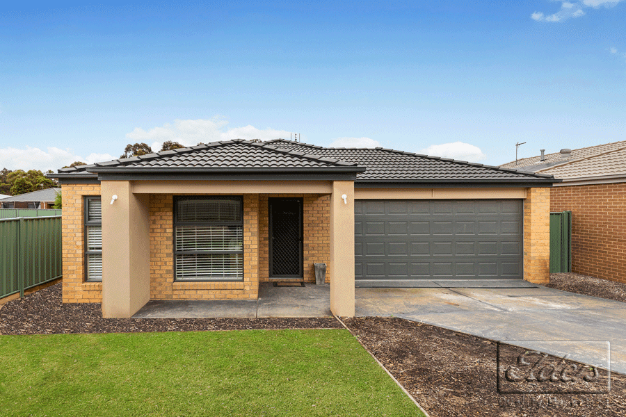 49 Symbester Crescent, EAGLEHAWK, VIC 3556