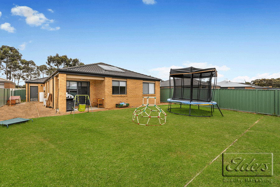 49 Symbester Crescent, EAGLEHAWK, VIC 3556