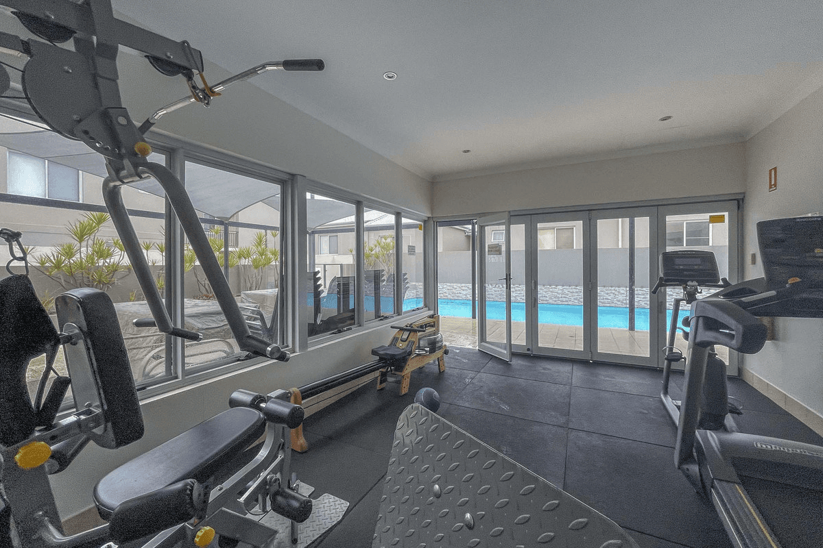 2/76 Newcastle Street, Perth, WA 6000