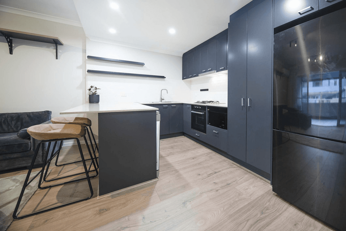 2/76 Newcastle Street, Perth, WA 6000
