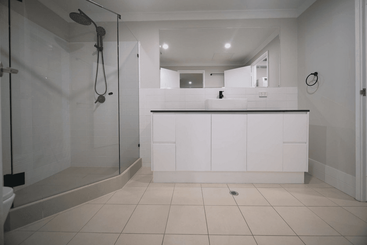 2/76 Newcastle Street, Perth, WA 6000