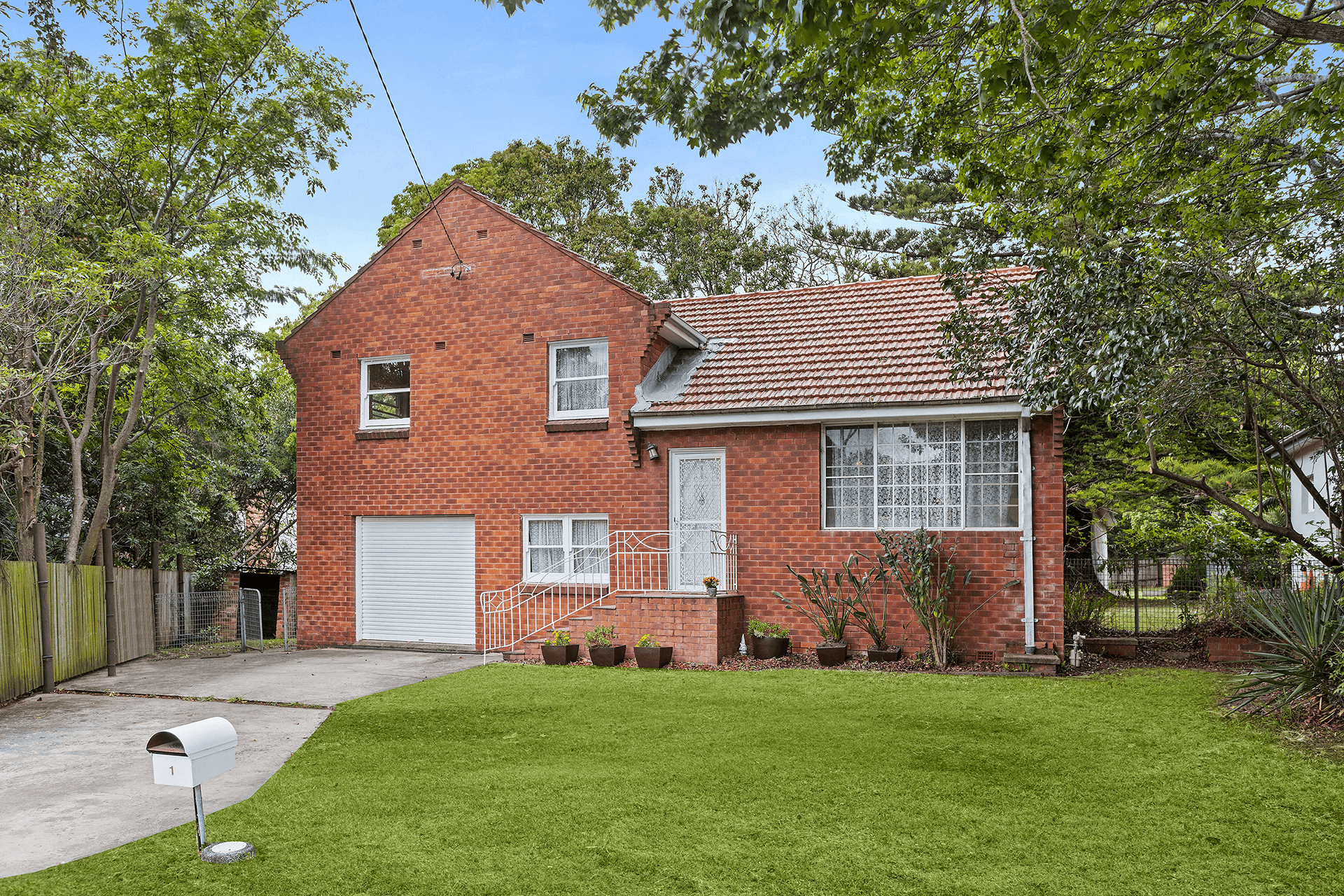 1 Greenacre Road, Wollongong, NSW 2500