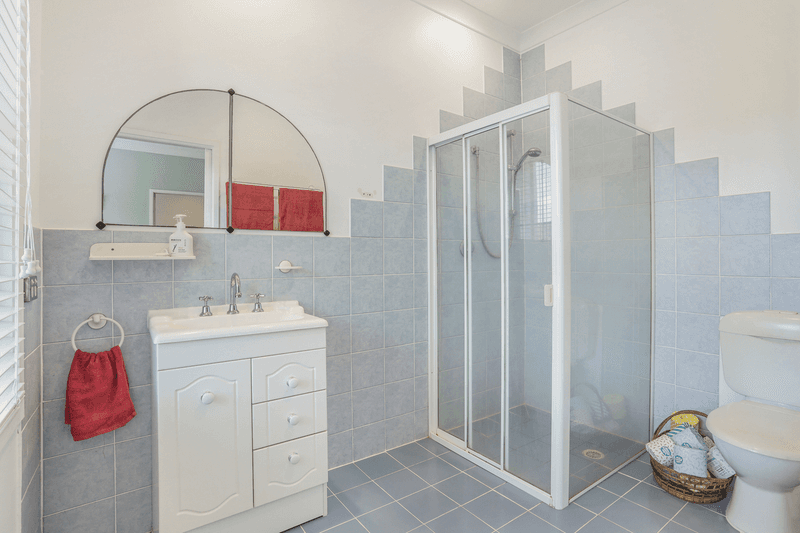 32 Raiss Close, LEMON TREE PASSAGE, NSW 2319