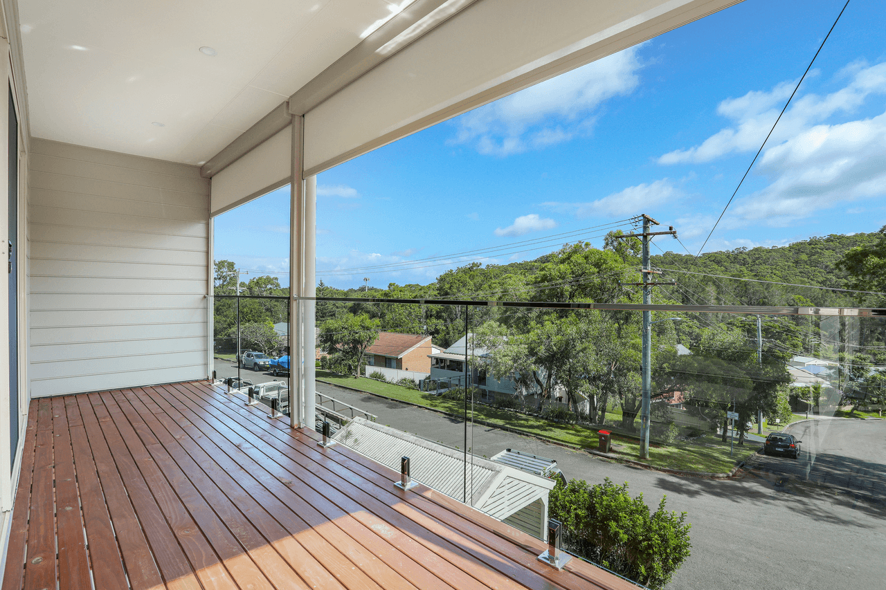 32 Raiss Close, LEMON TREE PASSAGE, NSW 2319