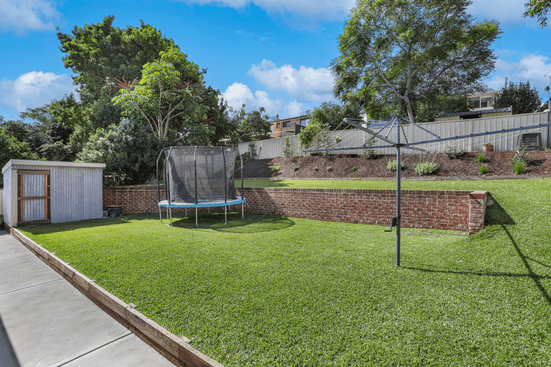 32 Raiss Close, LEMON TREE PASSAGE, NSW 2319