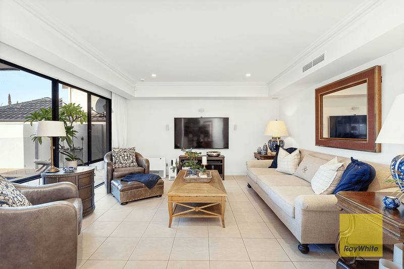 11 Saddington Crescent, MOSMAN PARK, WA 6012