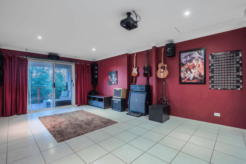 12 Girraween Place, WATERFORD, QLD 4133