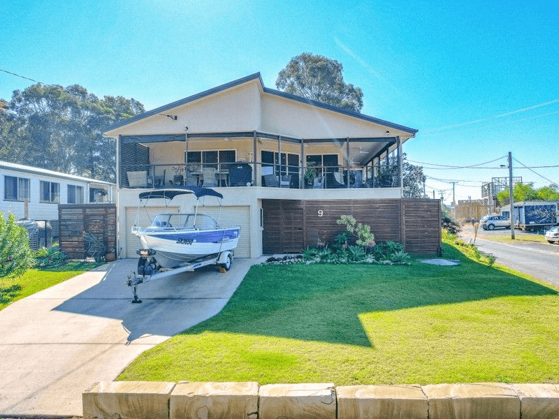 9 The Tor Walk, RUSSELL ISLAND, QLD 4184