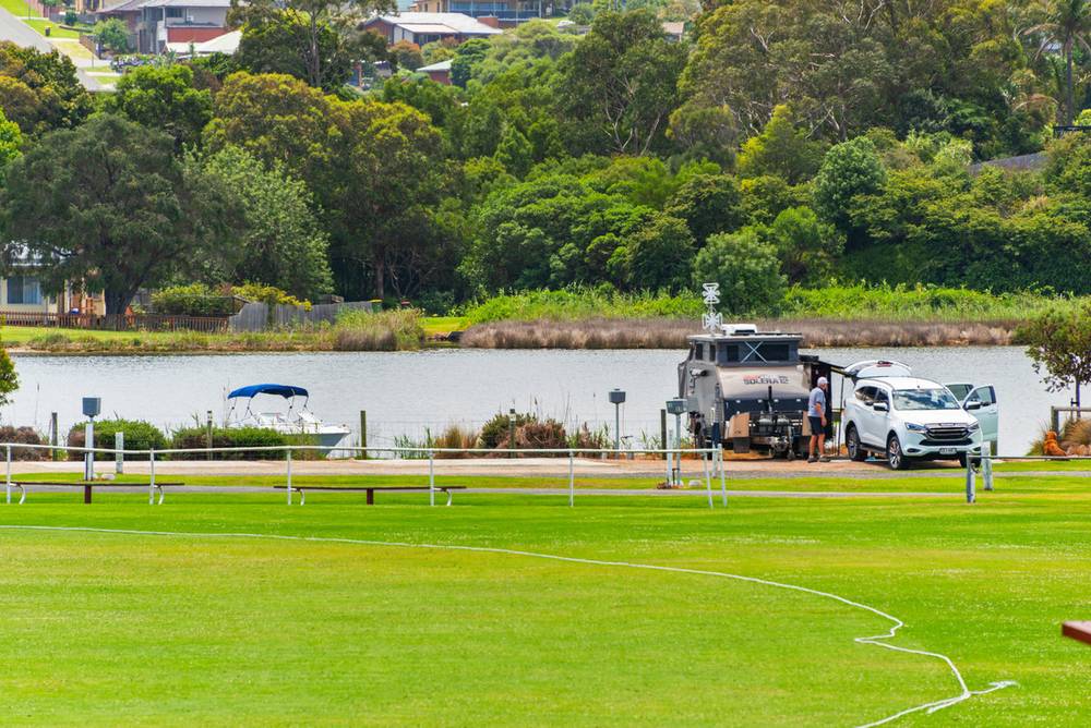 18 Rowe Street, LAKES ENTRANCE, VIC 3909