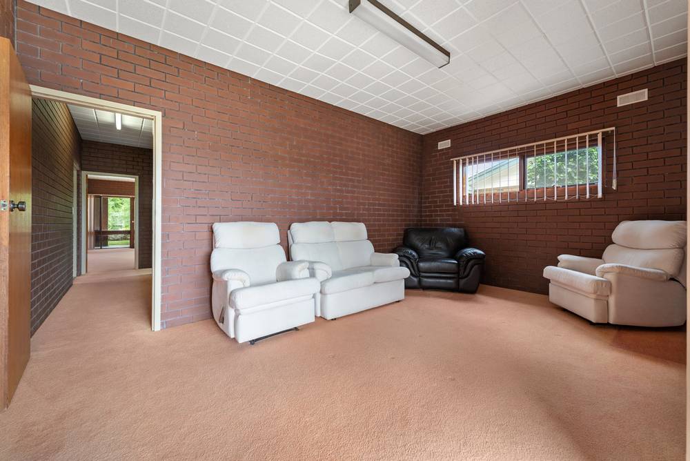 18 Rowe Street, LAKES ENTRANCE, VIC 3909