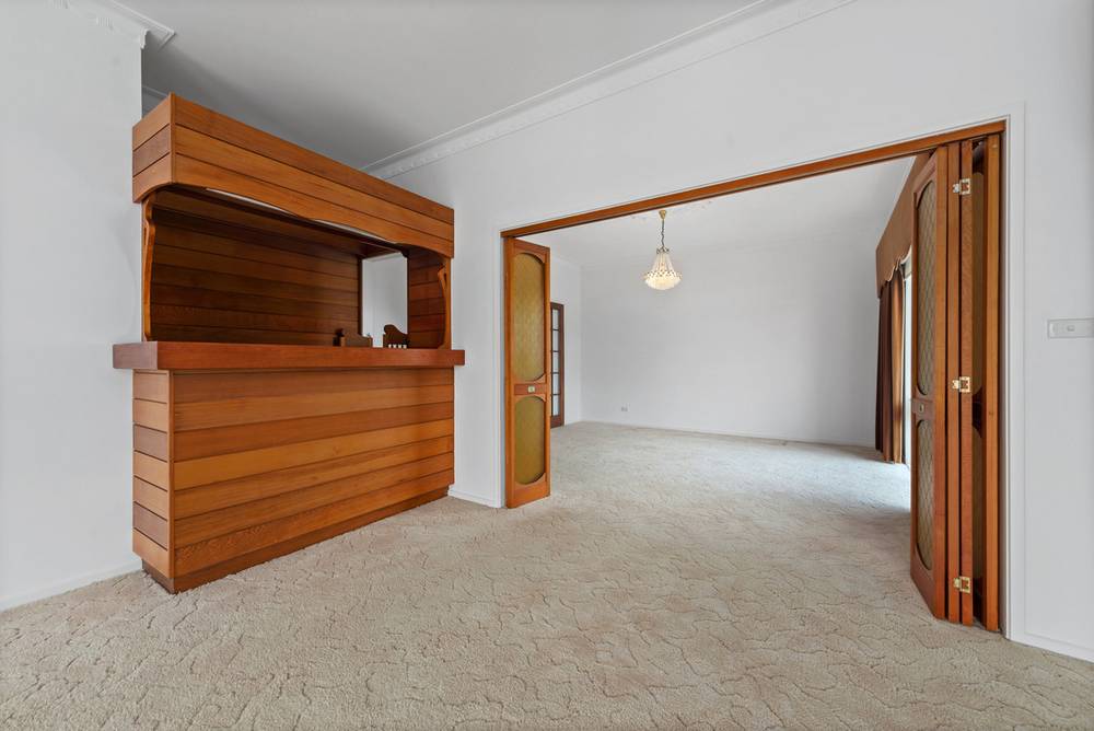 18 Rowe Street, LAKES ENTRANCE, VIC 3909