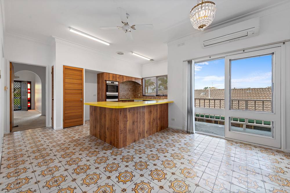 18 Rowe Street, LAKES ENTRANCE, VIC 3909