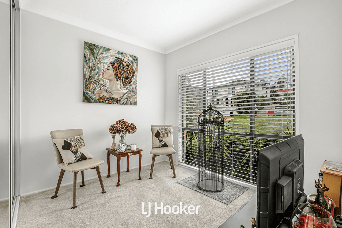 37 Rosewood Drive, GREYSTANES, NSW 2145