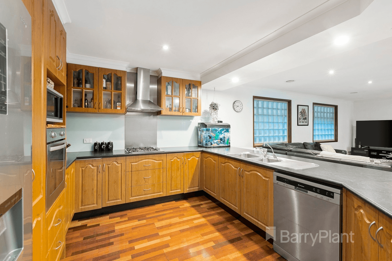 8 Larter Court, Bundoora, VIC 3083